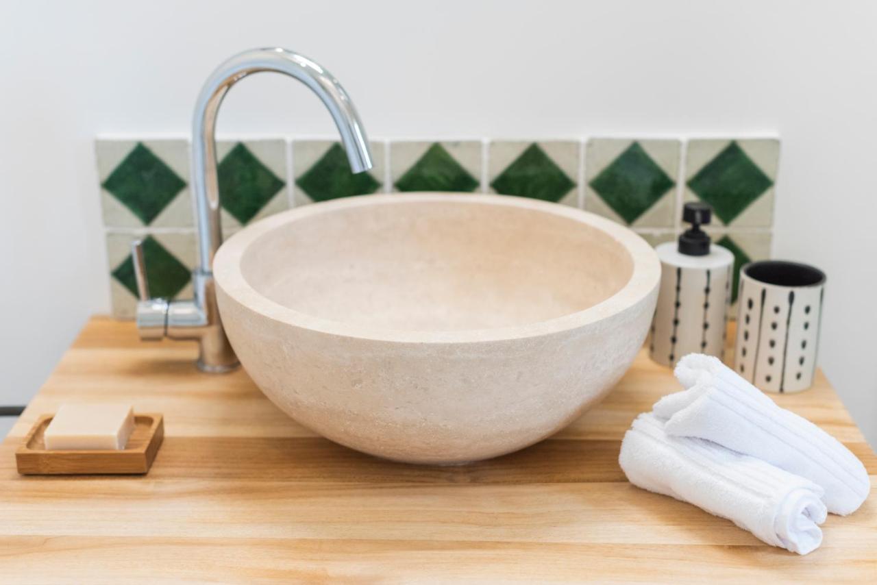 La Petite Ruche, 1 Bedroom Gite In The Luberon Apt Eksteriør bilde