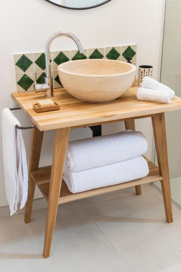 La Petite Ruche, 1 Bedroom Gite In The Luberon Apt Eksteriør bilde